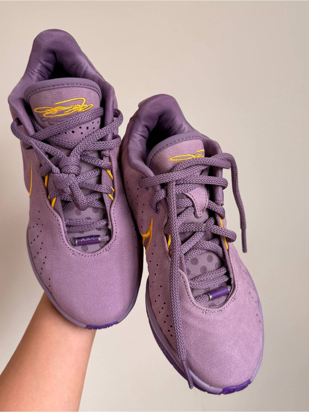 Nike LeBron XXl “Purple Rain” sneakers